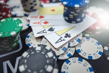 Multi-game switching on imbahjp platform showing Reactoonz to sports betting transition